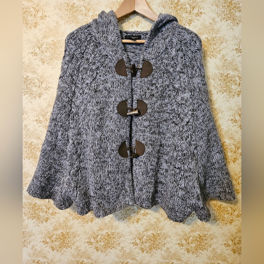 Y2k BCBG Vintage Hooded Cape